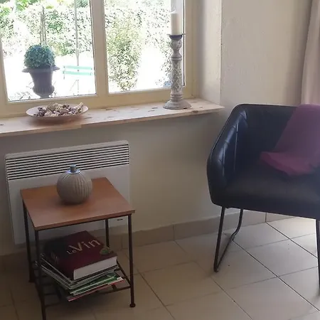 Le Clos Du Presbytere Puisseguin Room photo